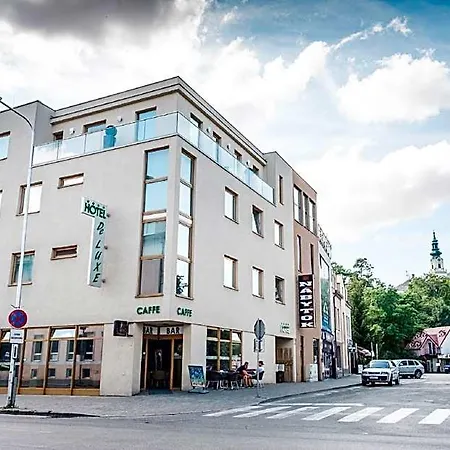 Deluxe With Free Wellness And Fitness Centrum 4*