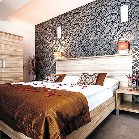Hotel Deluxe With Free Wellness And Fitness Centrum 4*