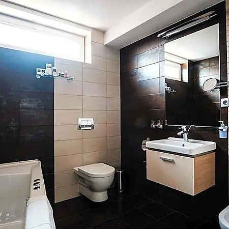 Hotel Deluxe With Free Wellness And Fitness Centrum 4*