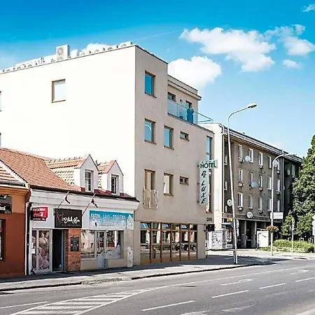 Deluxe With Free Wellness And Fitness Centrum