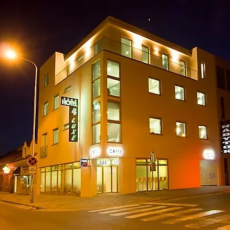 Deluxe With Free Wellness And Fitness Centrum Hotel 4*