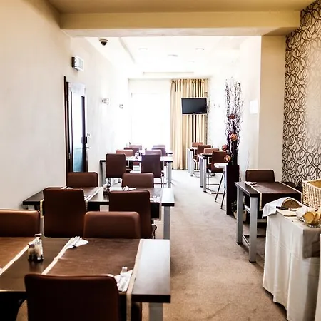 Deluxe With Free Wellness And Fitness Centrum Litra