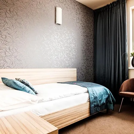 Deluxe With Free Wellness And Fitness Centrum 4* ניטרה