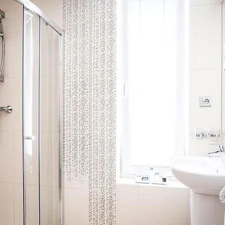 Deluxe With Free Wellness And Fitness Centrum 4*
